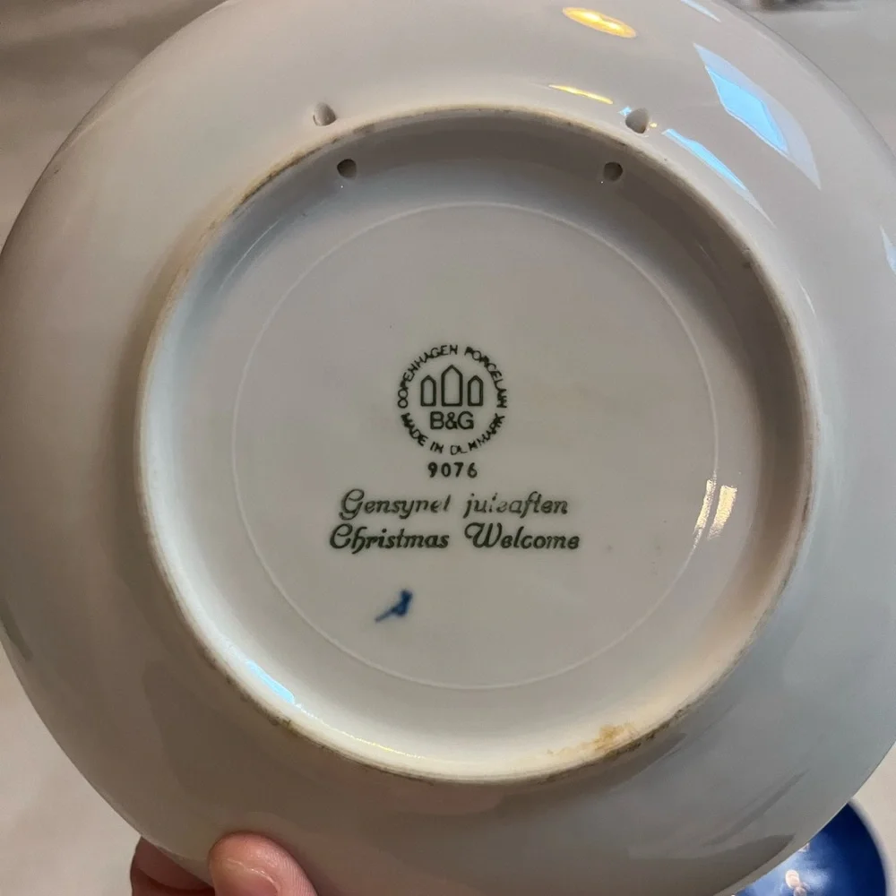 Royal Copenhagen Denmark Christmas Plates 1970-78 - Picture 5 of 6